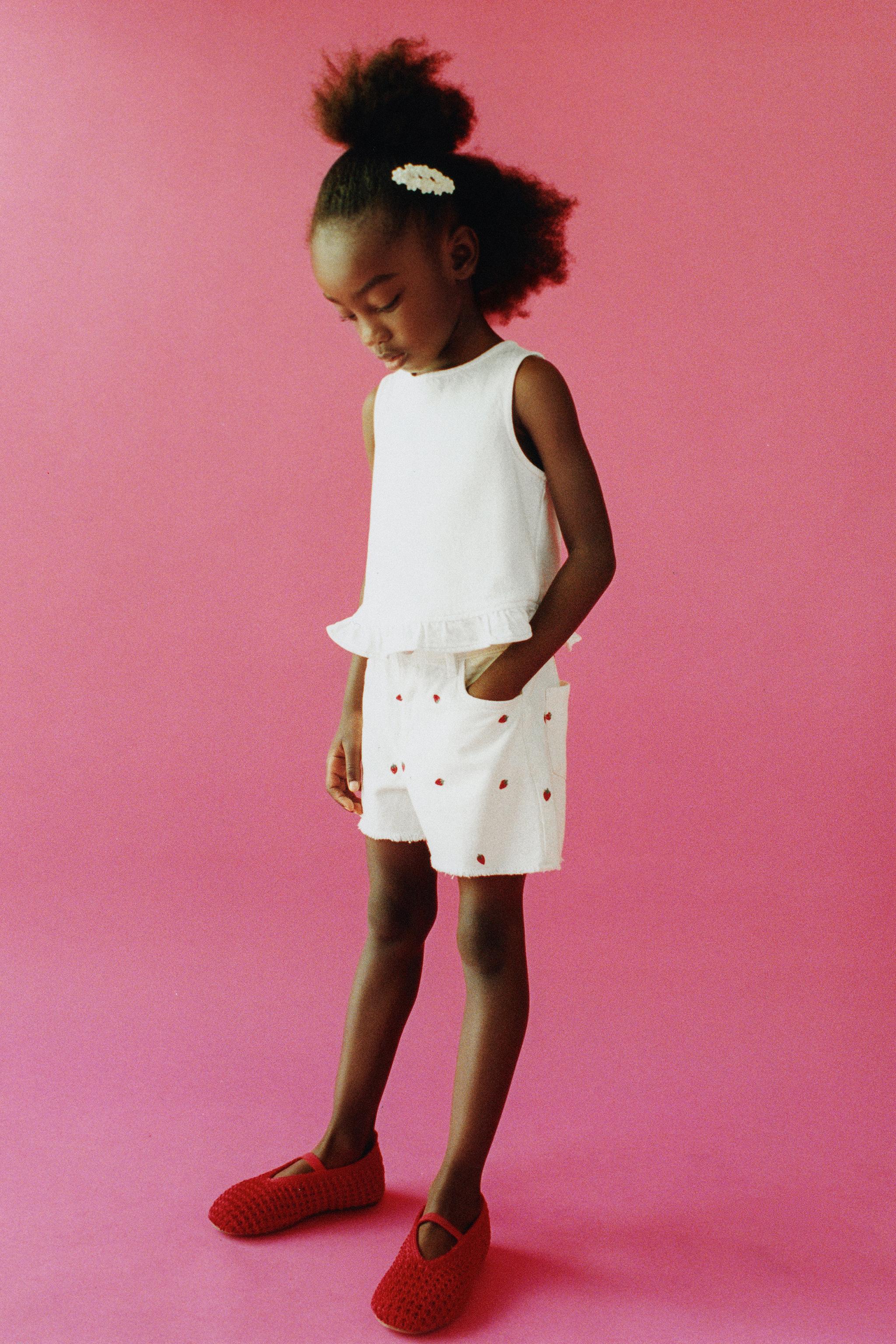 EMBROIDERED STRAWBERRY MOM FIT TWILL SHORTS CASA LAWA X ZARA KIDS